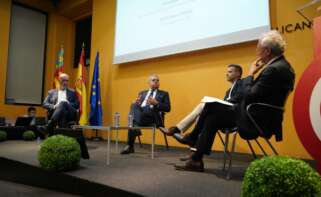 Mesa de turismo en la jornada de Economía Digital en Alicante