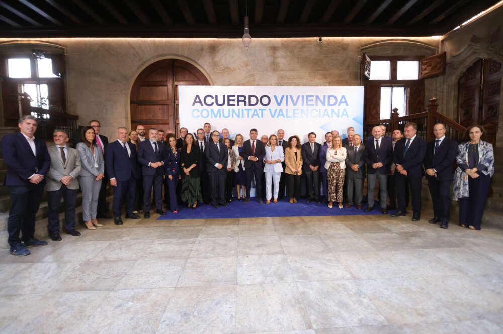 Firmantes del pacto de la vivienda en la Comunidad Valenciana