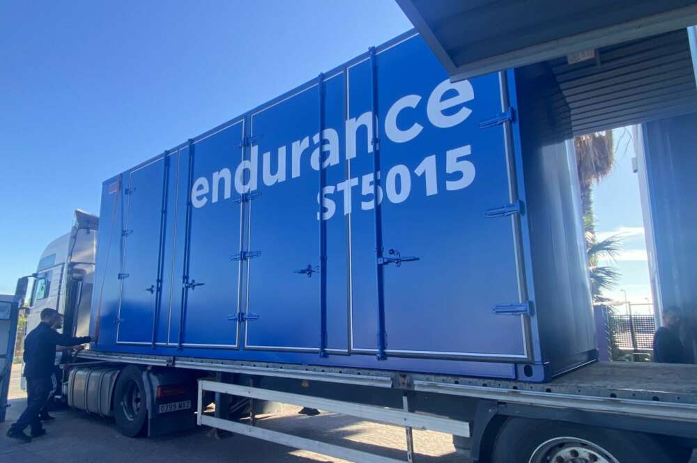 Salida de la primera megabatería de Endurance