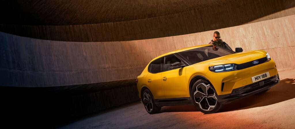 Los vehículos Capri cuentan con una autonomía urbana de hasta 796 km, más de 570 litros de espacio en el maletero y un consumo de 13.7 kw/100 Km. Foto: Ford.