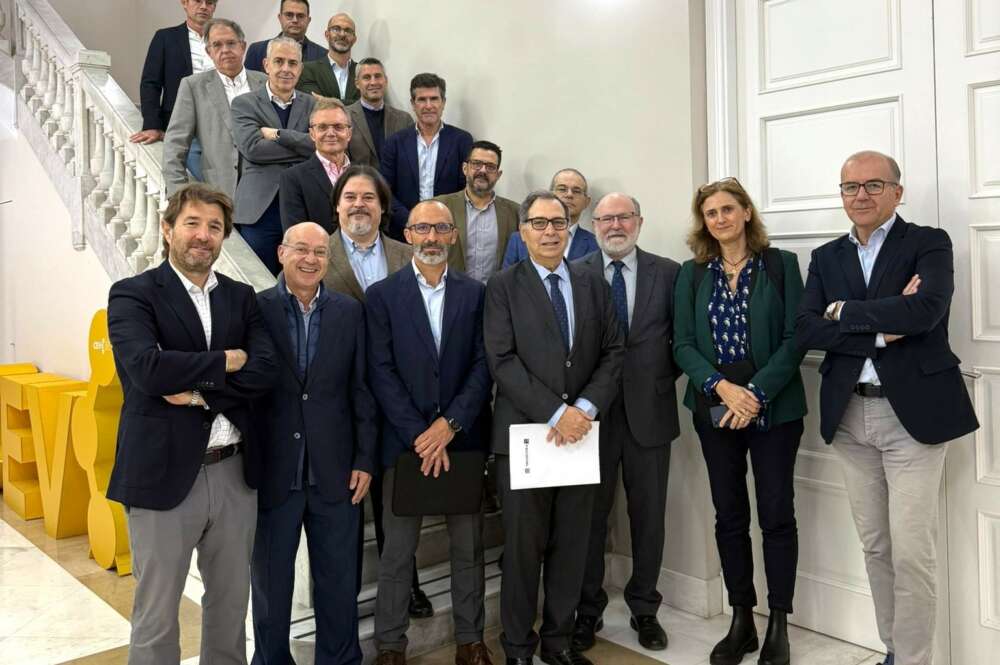 Reunión de la Federación de Contratistas de Obras de la Administración de la Comunitat Valenciana (Fecoval) y el Grupo Tragsa.