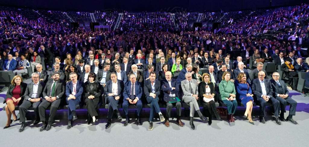 2.500 empresaris i directius reunits per Juan Roig en l'octau acte Vull Corredor