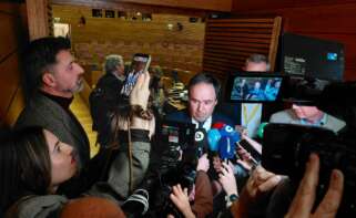 Juanfran Pérez Llorca sale del pleno de Les Corts como presidente de la Generalitat Valenciana