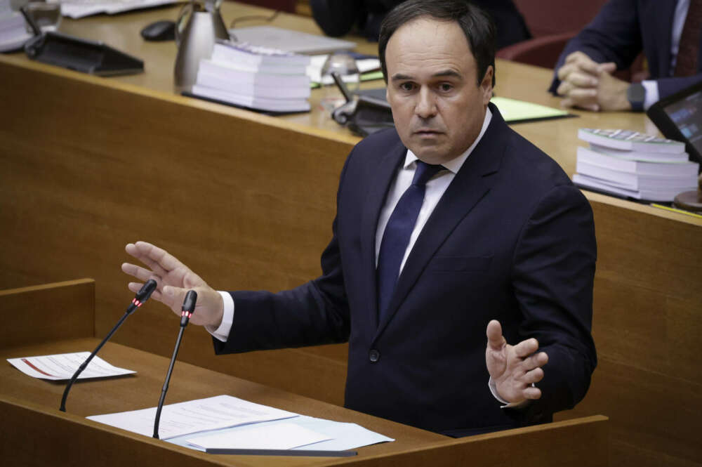Juanfran Pérez Llorca, presidente de la Generalitat Valenciana, en Les Corts. (Foto: José Cuéllar/Corts Valencianes)