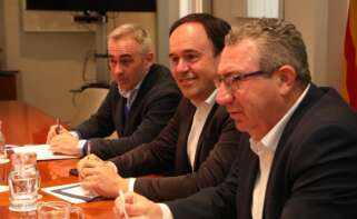 Juanfran Pérez Llorca, presidente de la Generalitat, con Miguel Barrachina y Toni Pérez