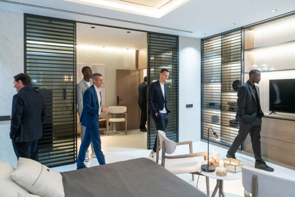 El Villarreal CF ha visitado la XXXII Muestra Internacional de Porcelanosa. Foto: Porcelanosa.