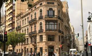Uno de los edificios propiedad de Amancio Ortega en Valencia