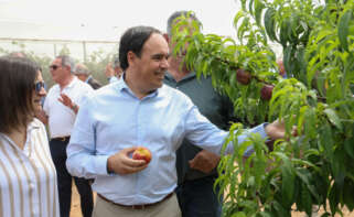 Pérez Llorca en el campo