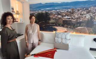 Inauguración de la habitación de Segorbe en en el hotel Villa España de Benidorm con la alcaldesa Mari Carmen Climent