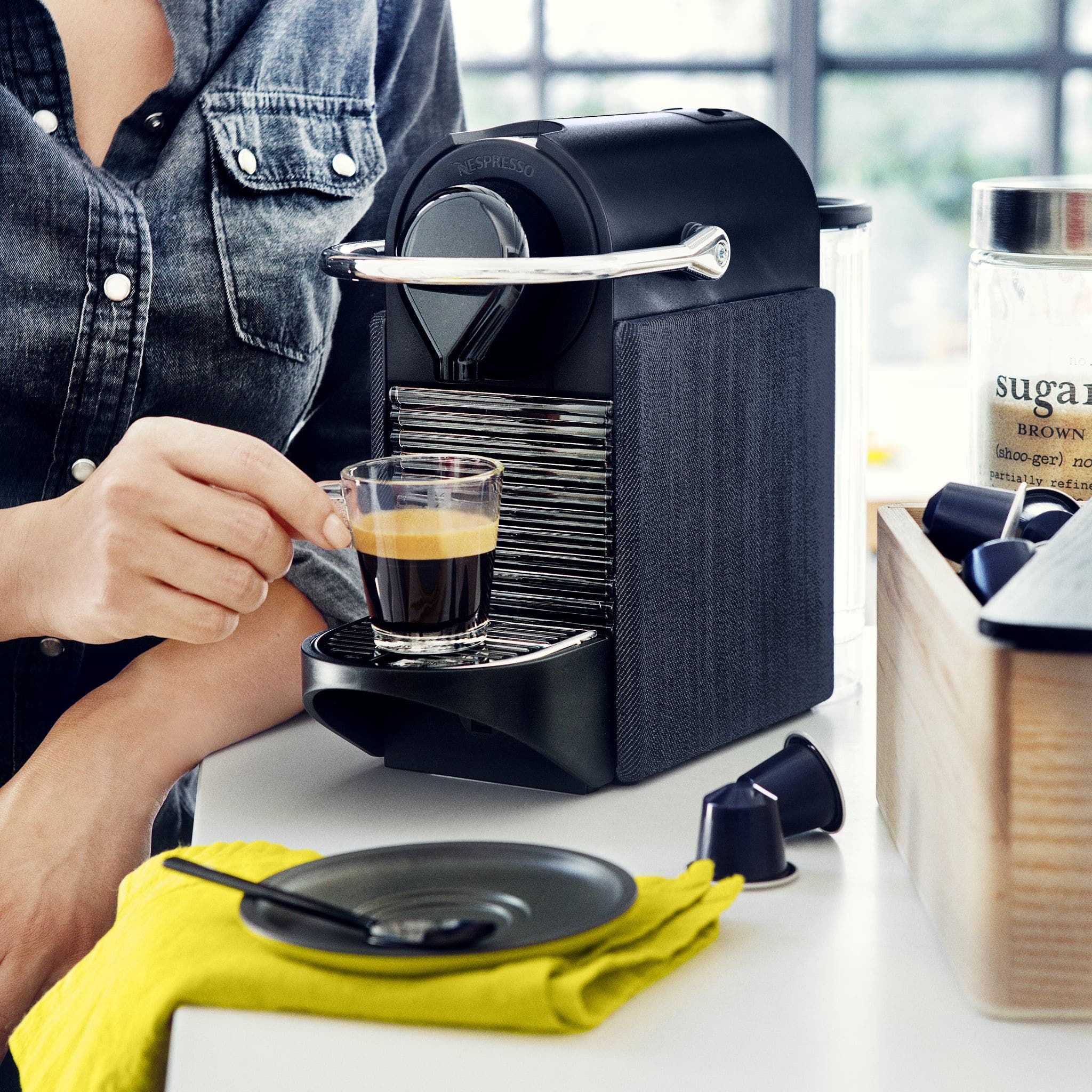 Delonghi o Krups. Elige tu cafetera de cápsulas sin morir en el intento