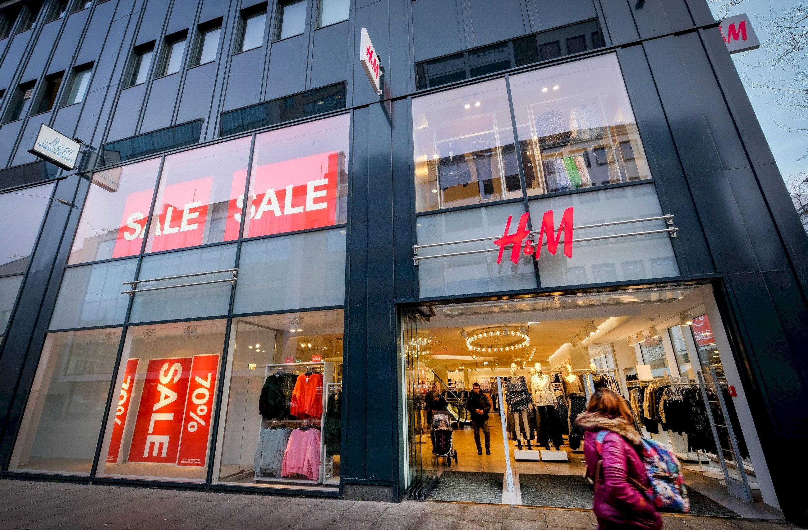 H&M