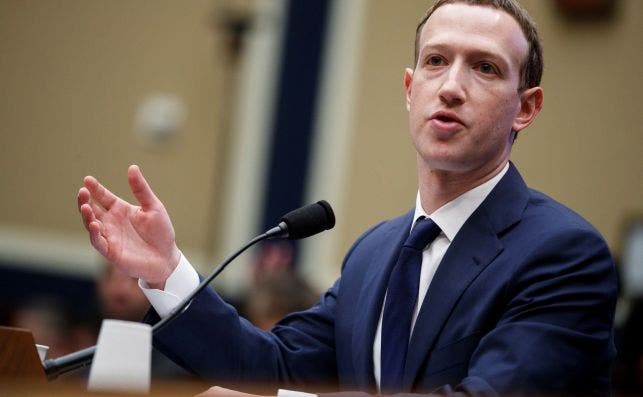 Facebook tiene en Barcelona un centro contra las 'fake news'. En la imagen, el fundador y presidente ejecutivo de Facebook, Mark Zuckerberg. EFE