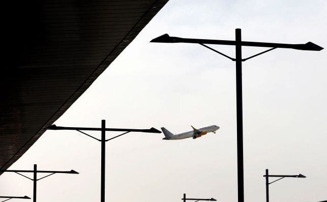 Avión en El Prat / EFE