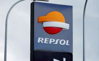 Repsol ha llegado a un acuerdo con Nissan para incrementar la red de recarga de vehículos eléctricos en España
