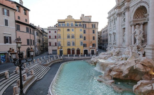 La Fontana di Trevi, en Roma, Italia, totalmente vacía, el 23 de febrero de 2020 | EFE/EPA/ANSA/ADM