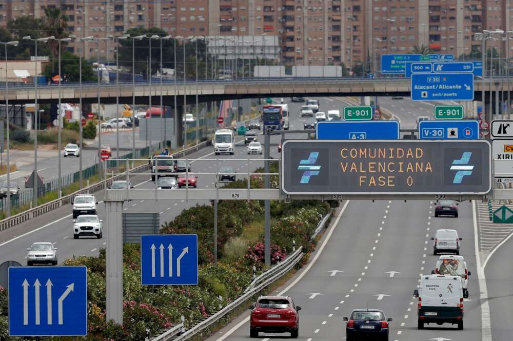 Vista general de la entrada a Valencia por la A-3. Foto: Efe/Kai Försterling