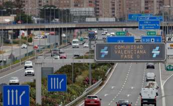 Vista general de la entrada a Valencia por la A-3. Foto: Efe/Kai Försterling