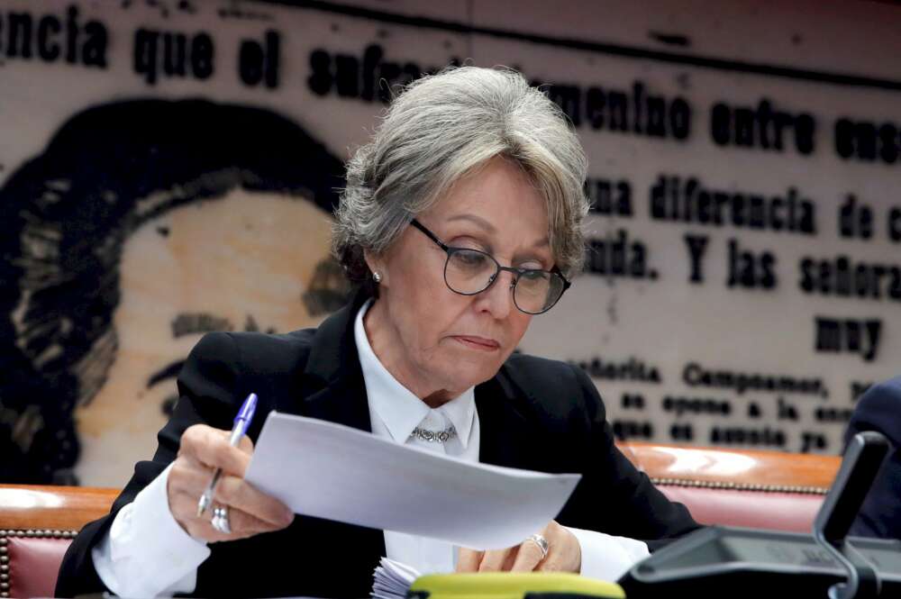 La administradora única de RTVE, Rosa María Mateo, durante una comparecencia ante la comisión de control parlamentario a la corporación, el 10 de marzo de 2020 en el Senado | EFE/JCH/Archivo