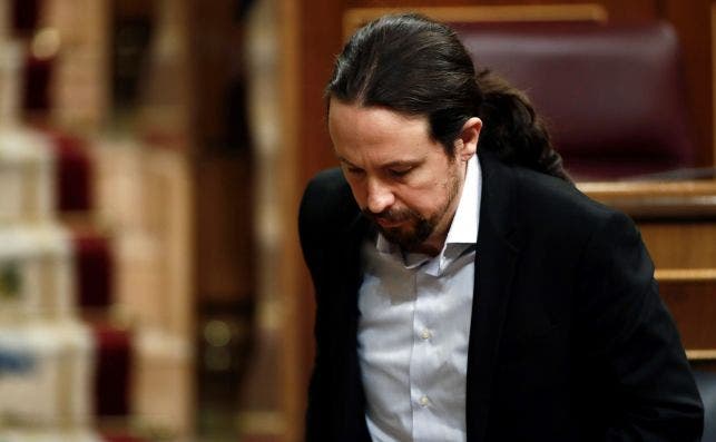 El vicepresidente de Derechos Sociales del Gobierno y líder de Podemos, Pablo Iglesias, a su llegada al pleno del Congreso del 25 de marzo de 2020, en el que prorrogó el estado de alarma por el coronavirus | EFE/Mariscal/Archivo