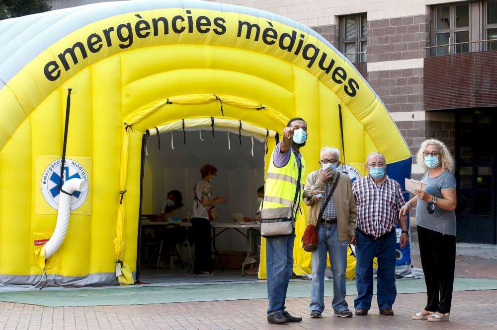 Cribado con pruebas PCR en el barrio de El Raval, de Barcelona, el 15 de septiembre de 2020 | EFE/QG/Archivo