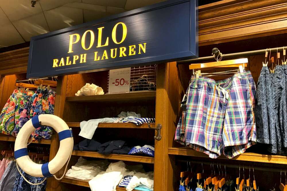 Bebé Siempre desconcertado Polo Ralph Lauren entra en una profunda crisis con su ropa pasada de moda -  Economía Digital