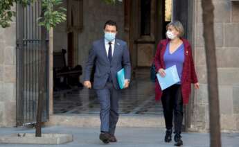 El vicepresidente de la Generalitat y presidente interino, Pere Aragonès, y la consejera de Salud, Alba Vergés, después de una reunión del Govern, el 13 de octubre de 2020 | EFE/MP/Archivo