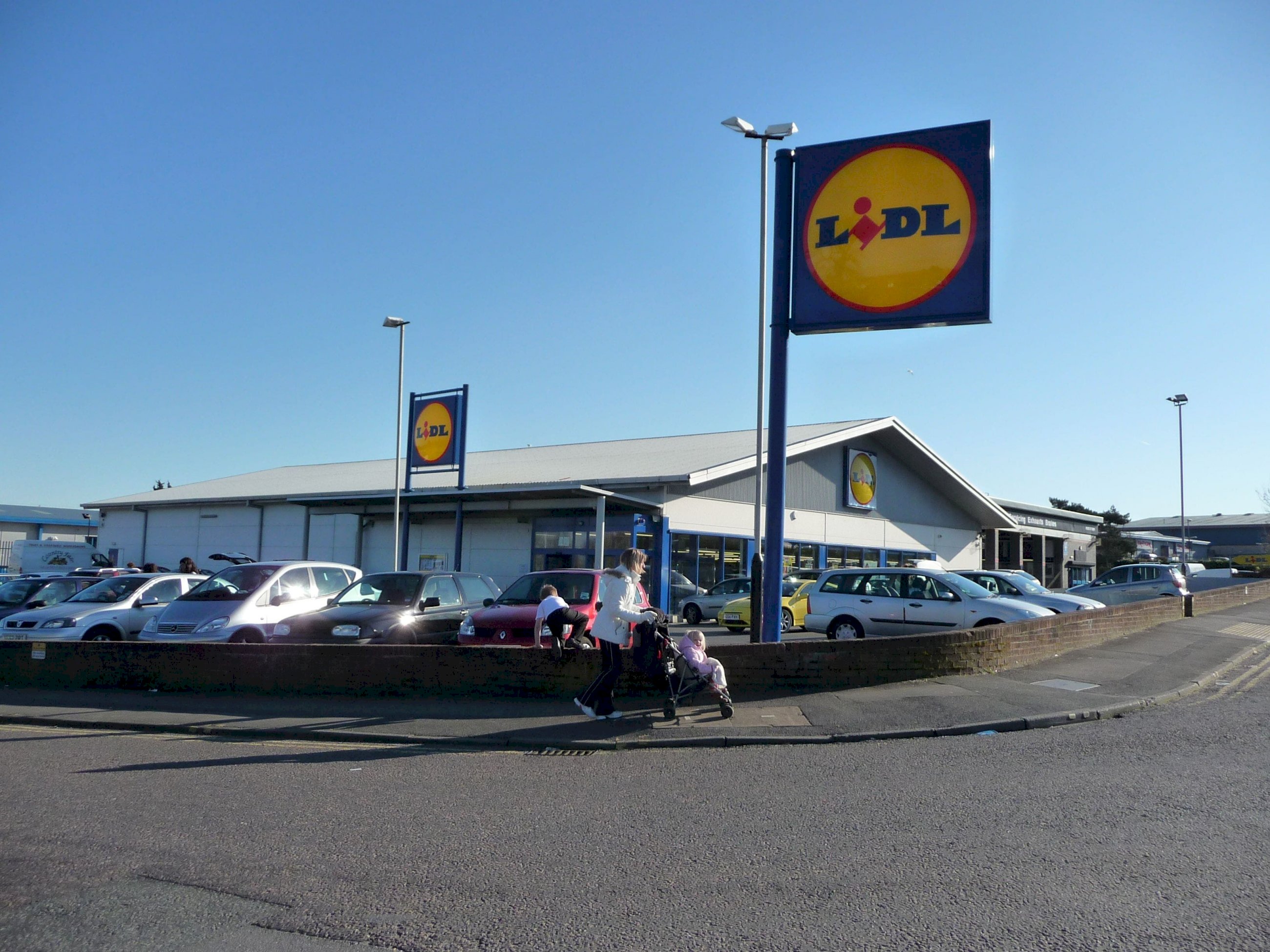 Exterior de una tienda de Lidl