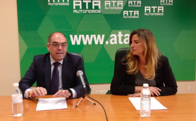 Lorenzo Amor, presidente de ATA, y Celia Ferrero, vicepresidenta.