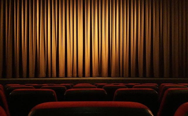 Cines y teatros, que deberán aplicar restricciones de aforo y horario en Cataluña / Pixabay