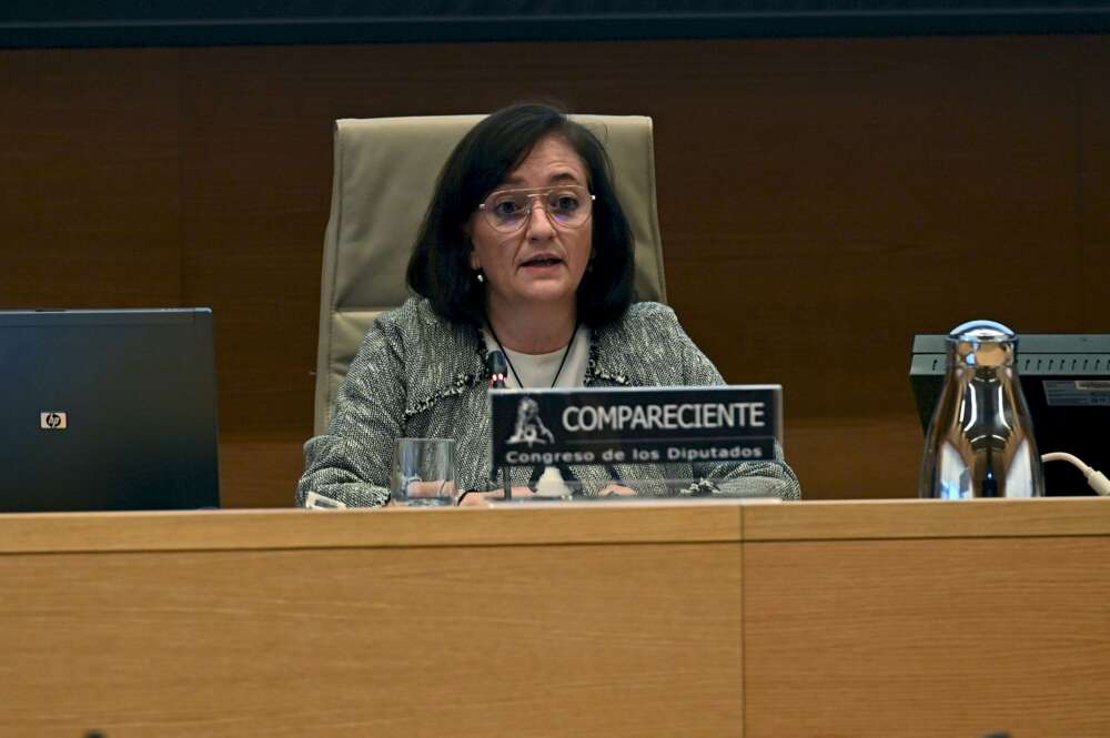 La presidenta de la Autoridad Independiente de Responsabilidad Fiscal (AIReF), Cristina Herrero, durante su comparecencia en la Comisión de Hacienda del Congreso. EFE/ Fernando Villar POOL