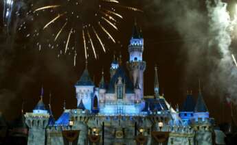 El castillo, una de las principales atracciones del parque Disney en Estados Unidos. Efe