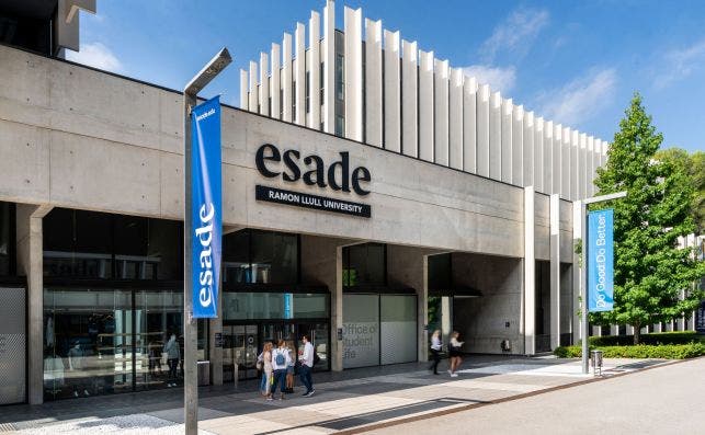 Campus de Esade de Sant Cugat, con la nueva imagen de la escuela de negocios catalana. Imagen: Esade