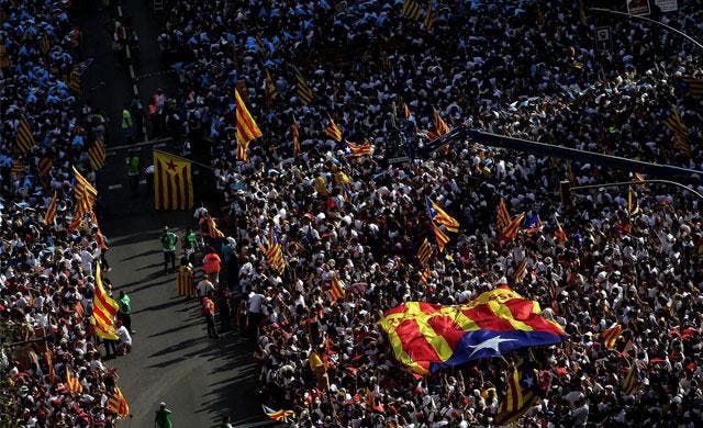 http://www.economiadigital.es/uploads/s1/35/13/63/estelada-diada-51363.jpg