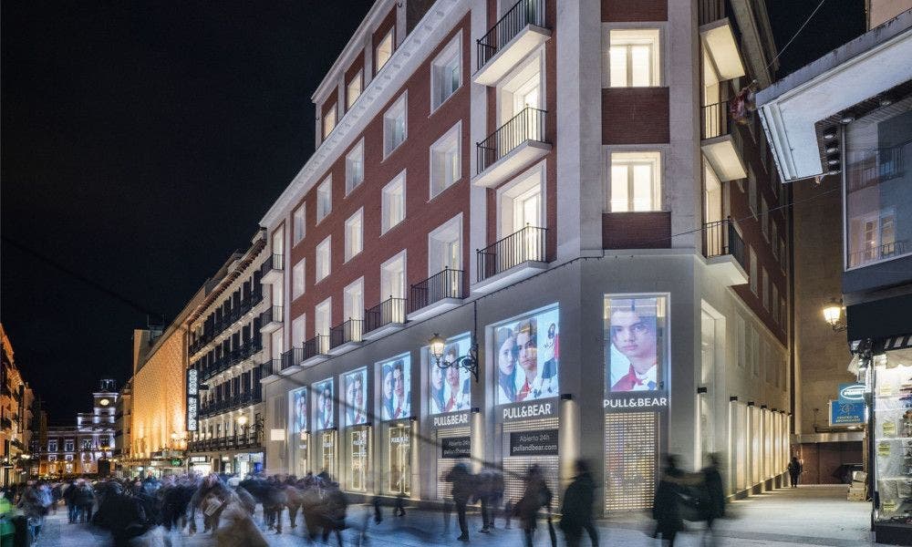 Exterior de una tienda de Pull&Bear