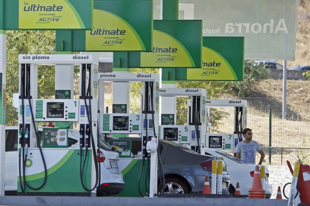 Surtidores de gasolina en una gasolinera. Foto: Efe