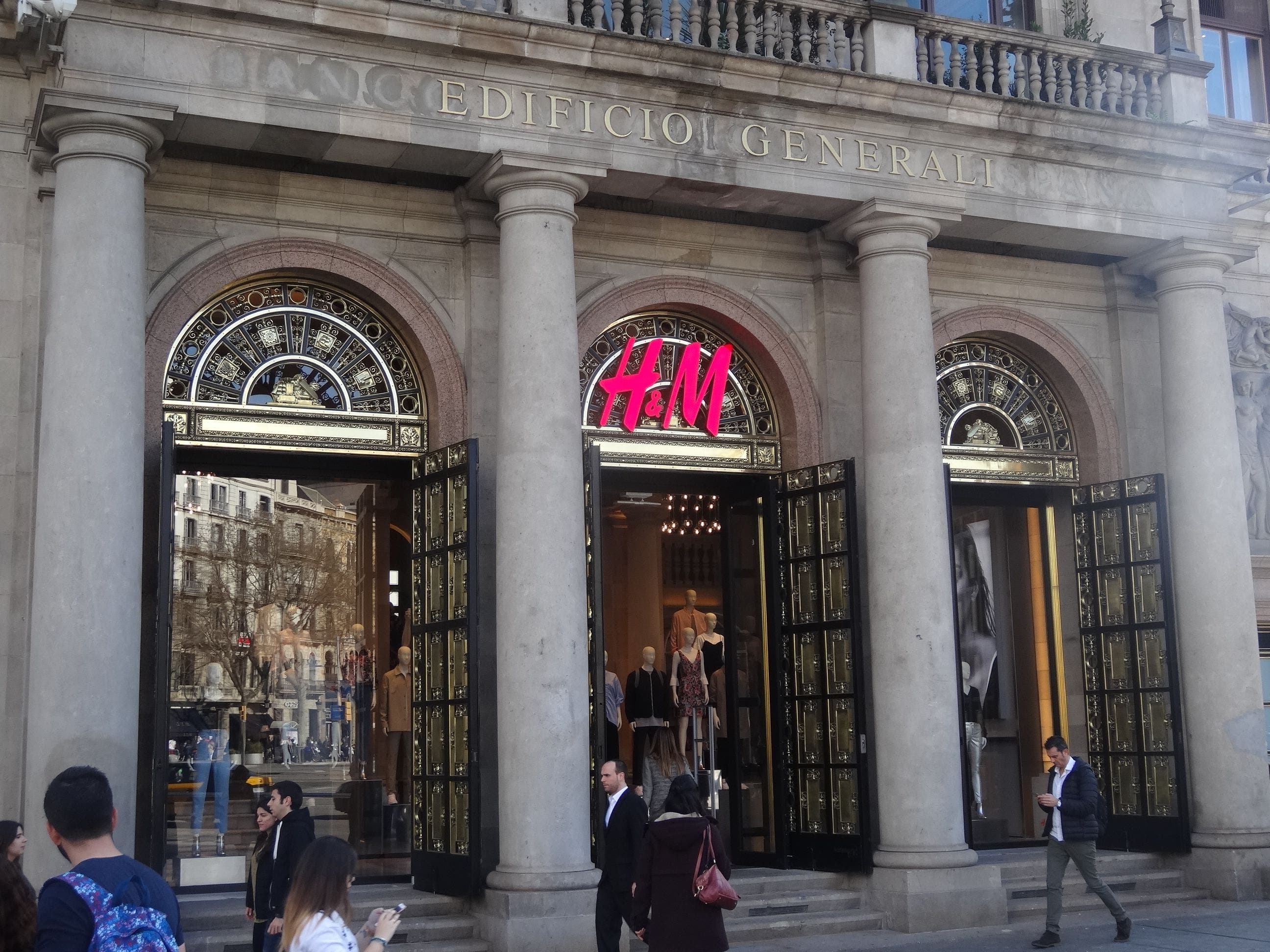 Fachada de tienda de H&M