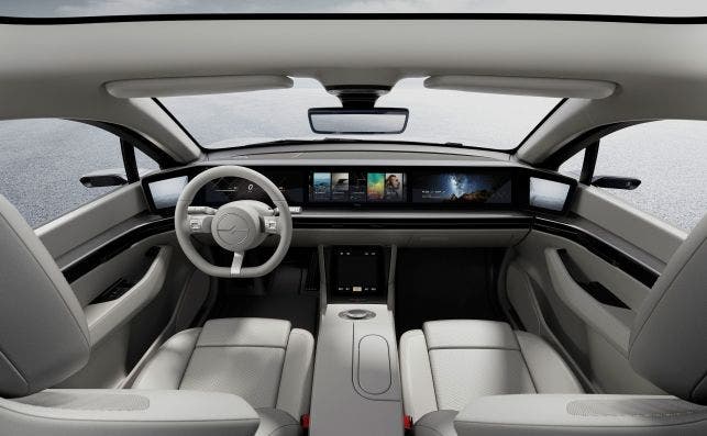 Interior del Vision S, el primer prototipo de coche eléctrico de Sony. EFE