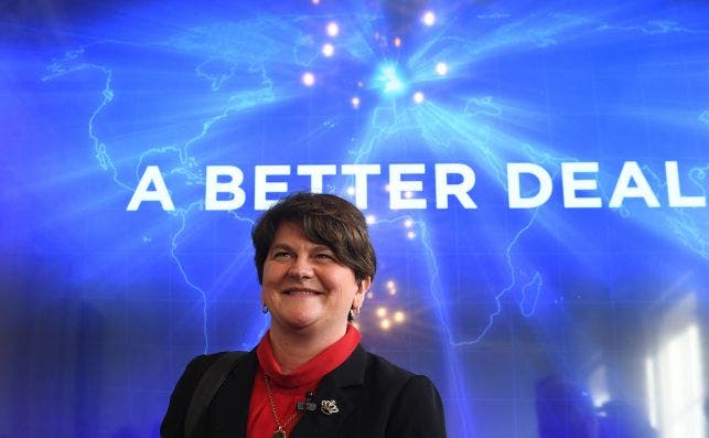 La líder del Partido Democrático Unionista (DUP) de Irlanda del Norte, Arlene Foster. Efe.