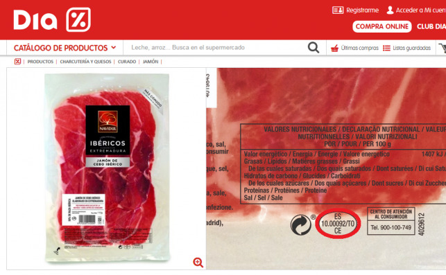 Izquierda: Jamón de cebo ibérico Navidul con la leyenda "elaborado en Extremadura" / Derecha: Marcado en rojo, el óvalo sanitario del establecimiento de Toledo en el que fue manipulado el jamón