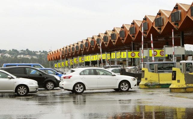 Peaje de Martorell de la AP-7 y la AP-2, en Barcelona, gestionados por Acesa (Abertis). EFE