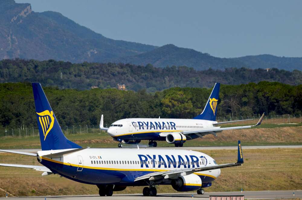Aviones de Ryanair en el aeropuerto de Girona. Foto: EFE