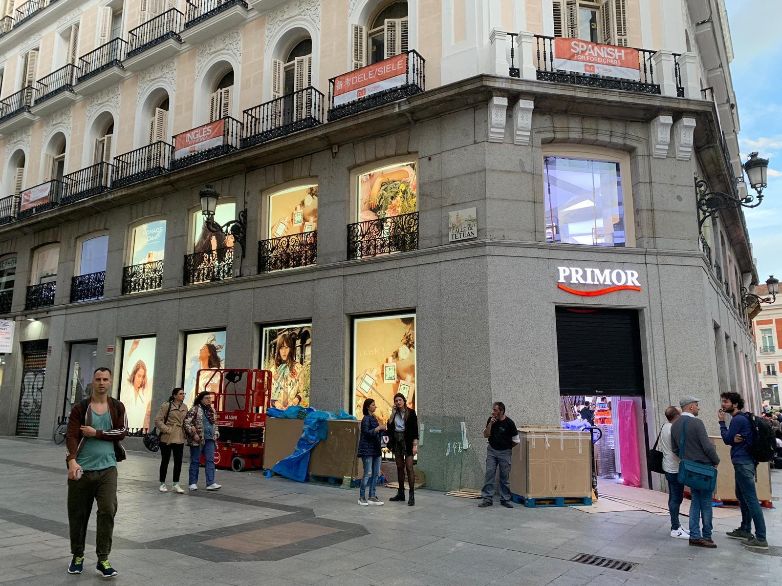 Exterior de una tienda de Primor