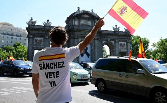 Caravana de Vox contra la gestión de la pandemia de coronavirus de Pedro Sánchez, en Madrid. EFE