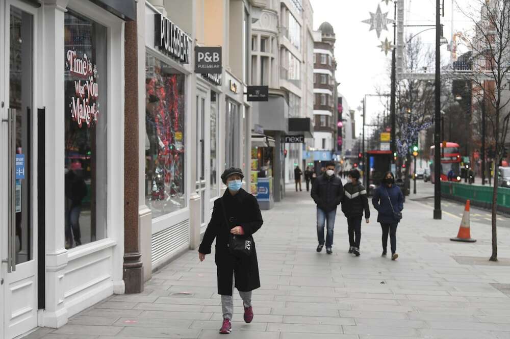 Viandantes en Oxford Street, Londres, Reino Unido. EFE/EPA/NEIL HALL
