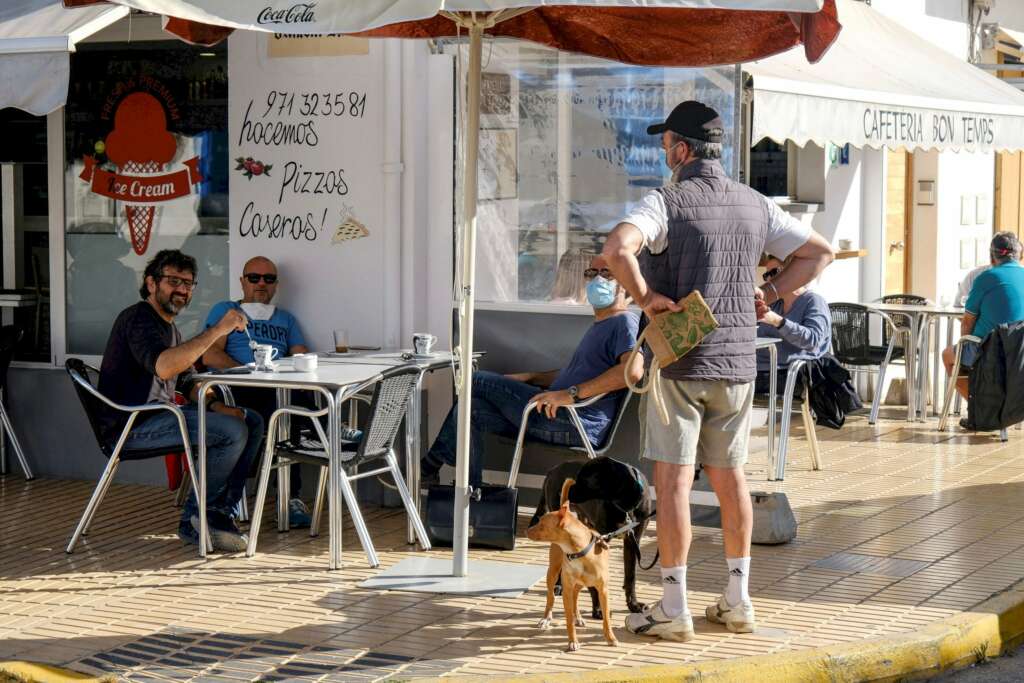 Terrazas en la isla de Formentera (Islas Baleares). Foto: Efe