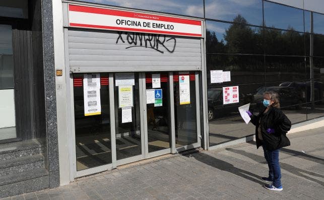 Una oficina de empleo de Madrid en mayo de 2020, durante el estado de alarma por el coronavirus | EFE/RJ/Archivo