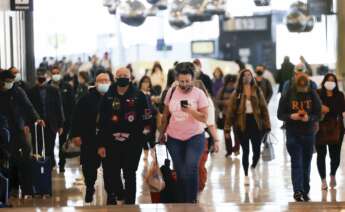 El Aeropuerto de San Francisco antes del fin de semana de Acción de Gracias, el 25 de noviembre de 2020. Tras este festivo, los contagios de coronavirus se dispararon a niveles máximos en EEUU | EFE/EPA/JGM/Archivo