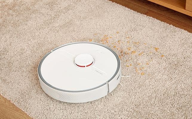 Cuando detecta una alfombra el S6 Pure ajusta automáticamente la potencia de succión para un mejor limpieza