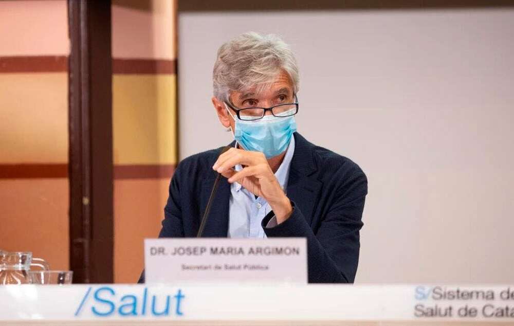 El secretario de Salud Pública de Cataluña, Josep Maria Argimon, advierte de la falta de vacunas para completar la segunda inyección