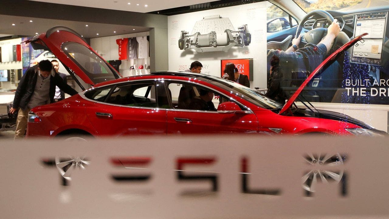 Vehículo de la empresa Tesla